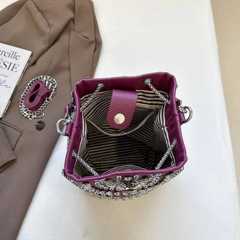 Fashion Solid Color PU Retro Youth Crossbody Bags Sweet Exquisite Commuting Bucket Bag Rivet Decoration Shoulder Bags for Women 260716 - view 5