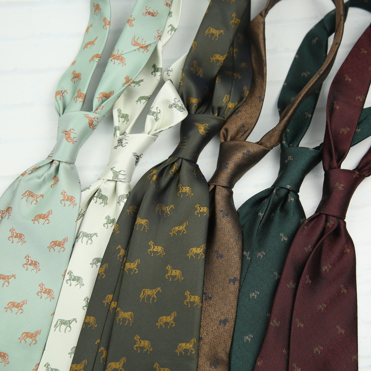Retro Business Arrow-Shaped With Animal Pattern, Men's Casual Suit, Year Horse Pattern Printed Polyester Silk Tie - view 3