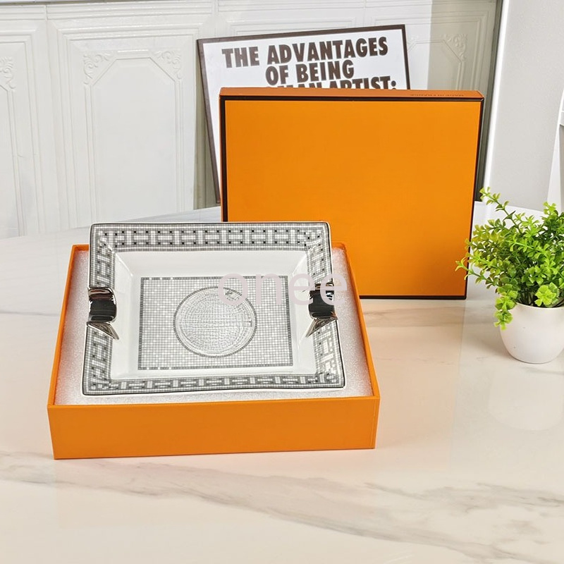Cigar Ashtray Home Living Room Decor Stylish Bone China Tray Hotel and Office Ashtray Creative Ceramic Cigarette Dish Gift Available in 3 sizes - view 7