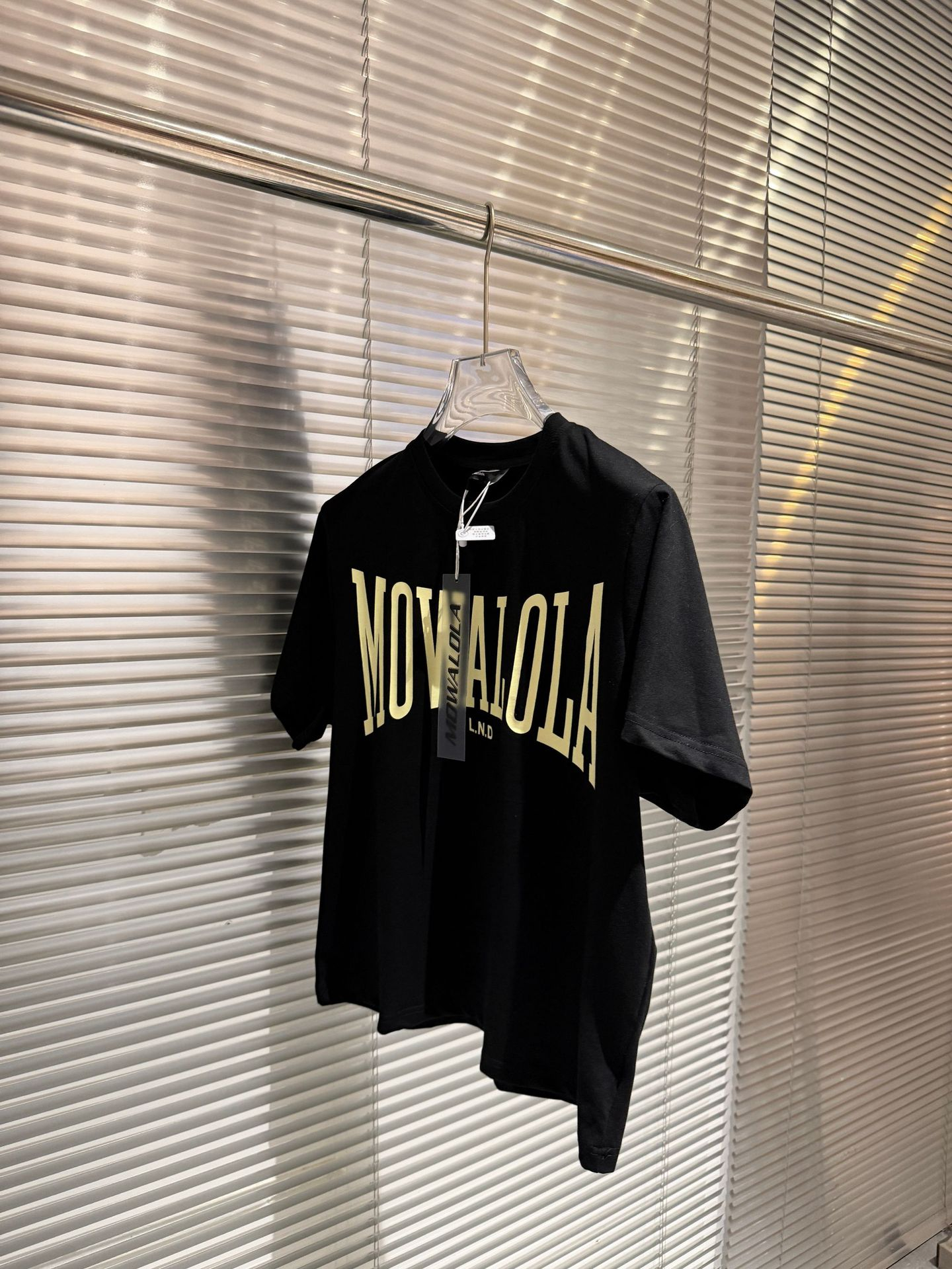 Men's T Shirts Mowalola Short Sleeve Tee Summer Letter Print Men Women Casual Classic Round Neck Size M-XL - view 4