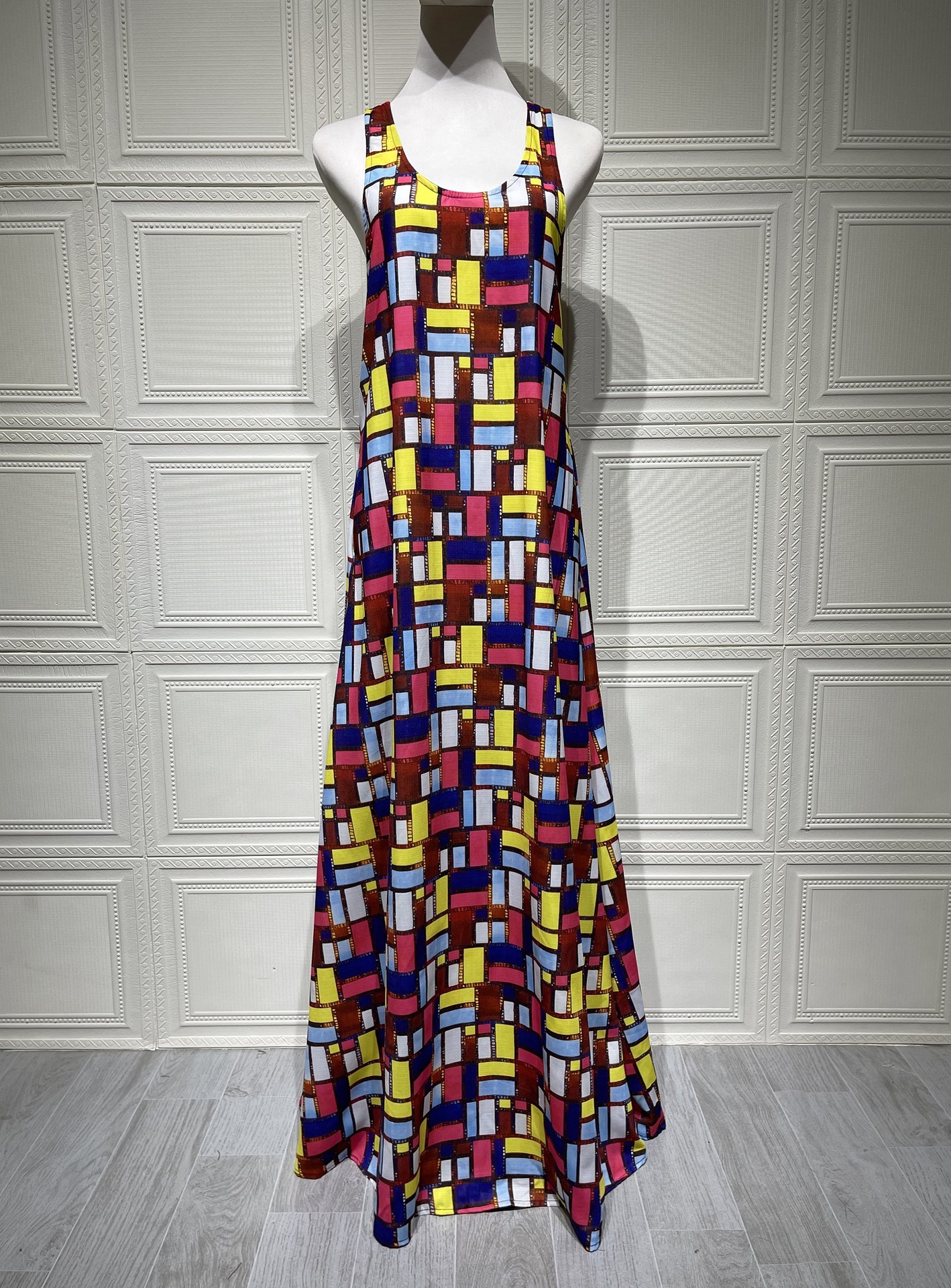 New European and American style cross - border elegant and trendy sleeveless fashion long dress with colorful print and loose fit for women - view 4
