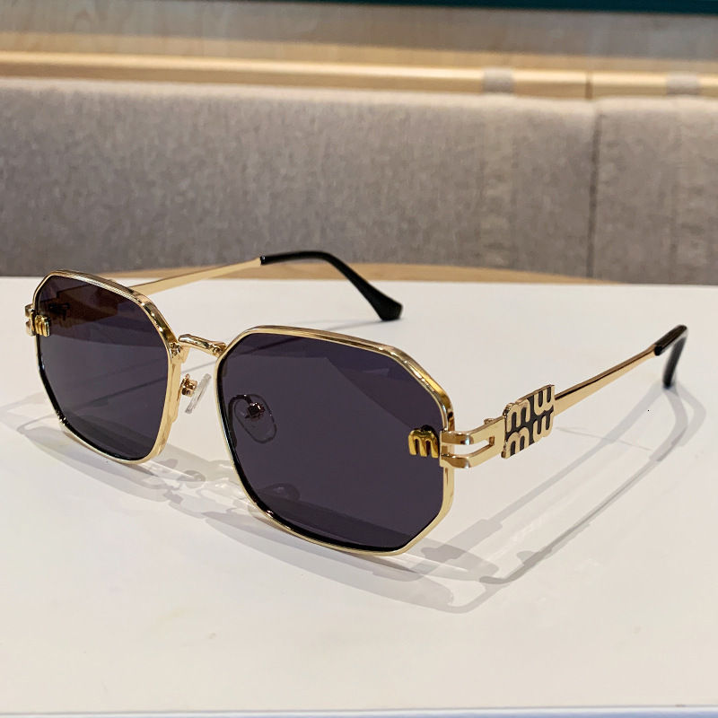 Luxury Brand Designer Sunglasses Four-Leaf Clover Luxury Shiny Sunglasses For Women, Trendy Tiktok Style, Large Frame Sunglasses, Fashionable Light Lu - view 6