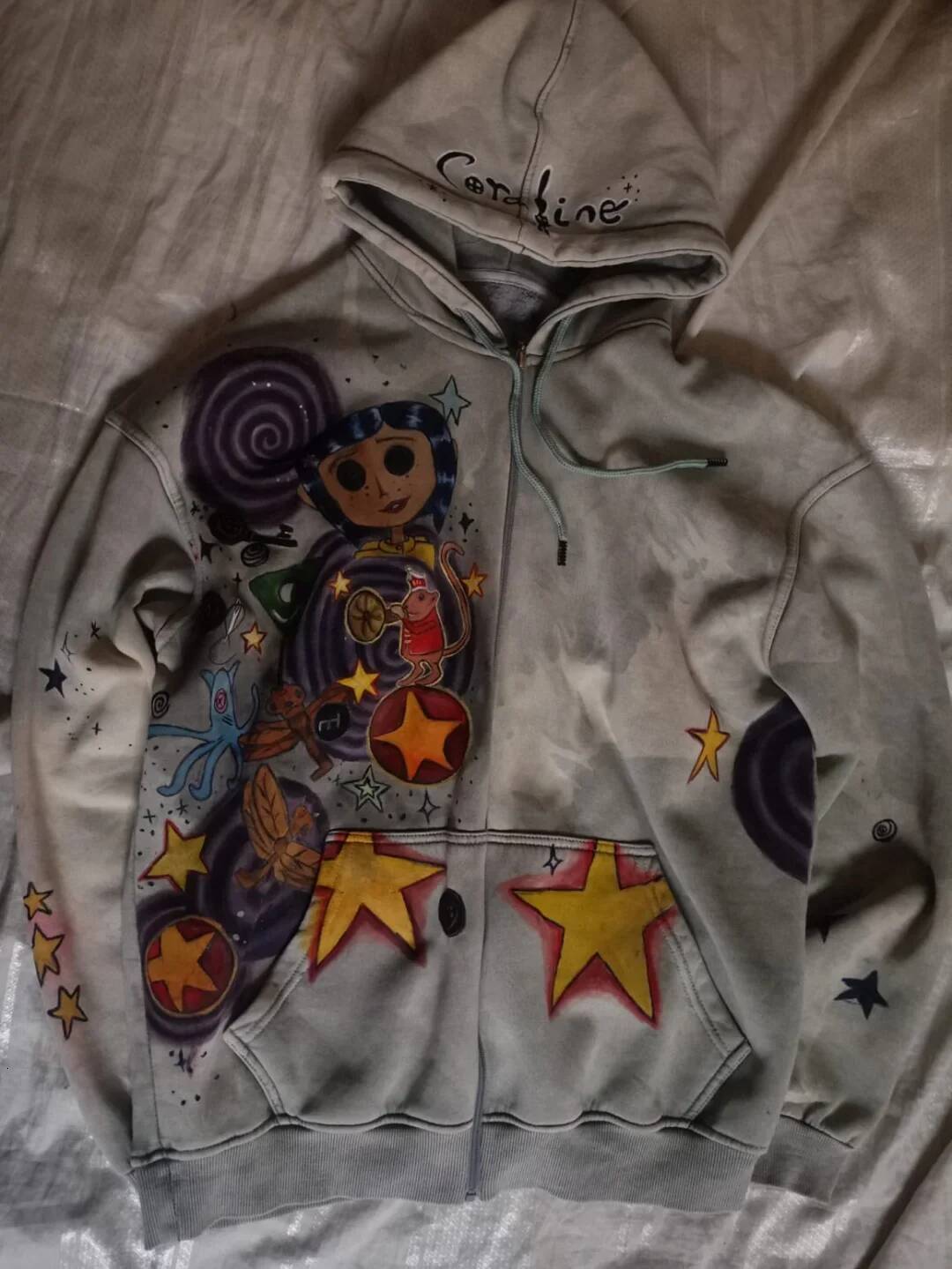 Coraline Graphic Print Grey Zip Up Hoodie Star Pattern Hand Painted Oversized Soft Streetwear Y2K Retro for Women Daily Wear 26Y0722