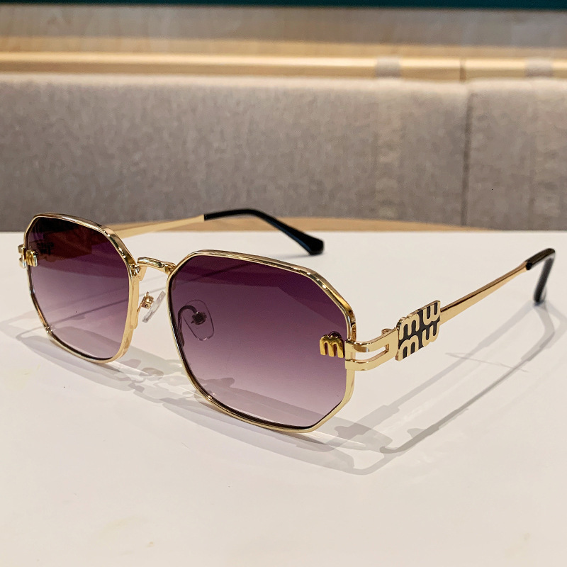 Luxury Brand Designer Sunglasses Four-Leaf Clover Luxury Shiny Sunglasses For Women, Trendy Tiktok Style, Large Frame Sunglasses, Fashionable Light Lu - view 3