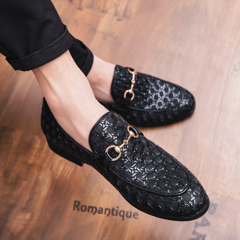 Embossed Texture Horsebit Loafers Slip On Round Toe Flat Dress Shoes Three Colors Black White Wine Red Vintage Business Casual Daily Walking Women Foo
