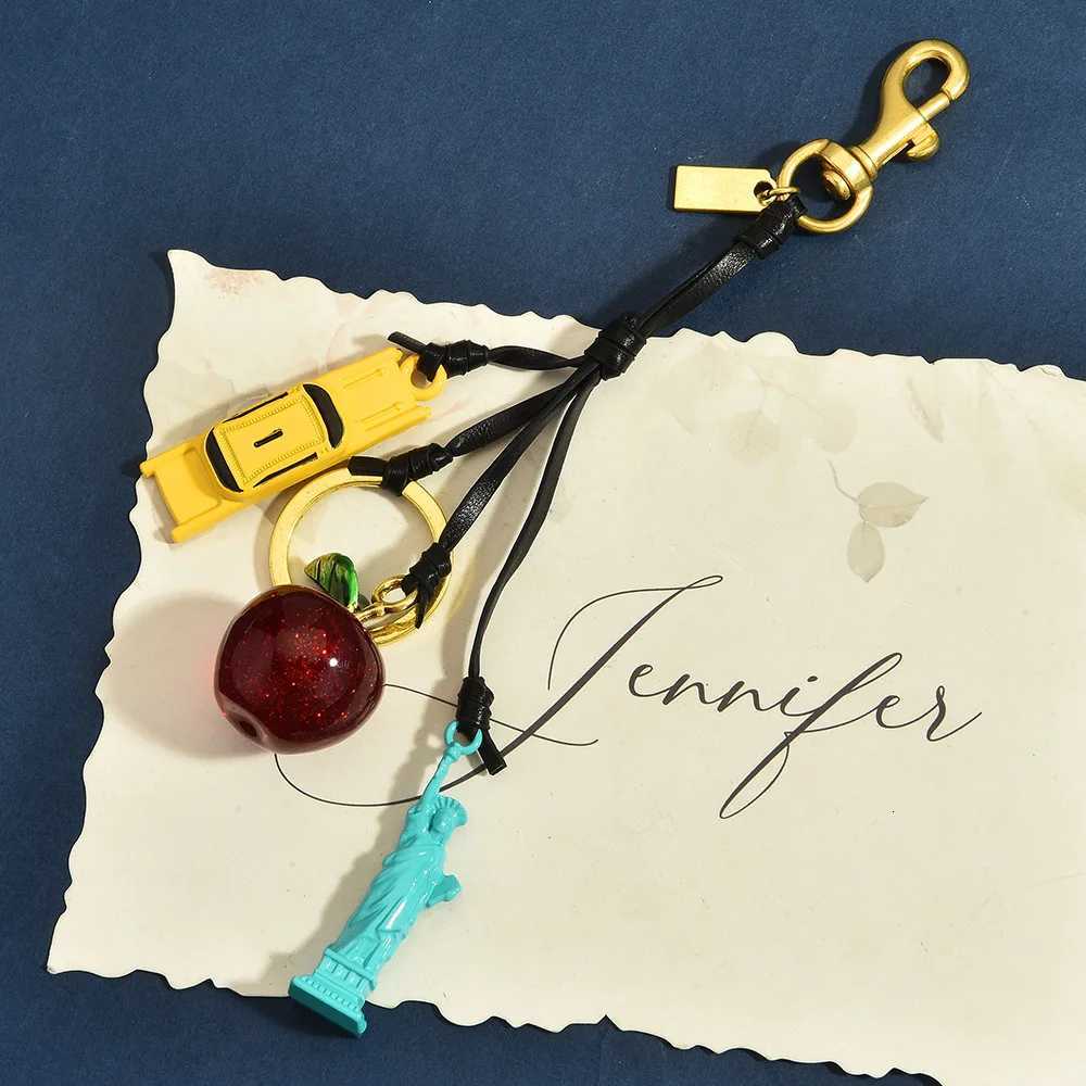 York City New Themed Leather Bag Charm Premium Glitter Apple Taxi Purse Pendant Handbag Travel Souvenir Gifts For WomenT260724 - view 4
