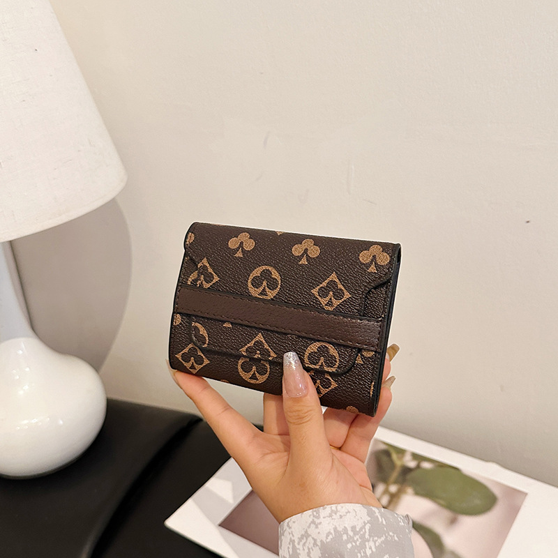 2026s New Design Printed Wallet Large Capacity Multiple Card Slots Simple Compact Mini Short Wallet Black Brown Free Shipping - view 3