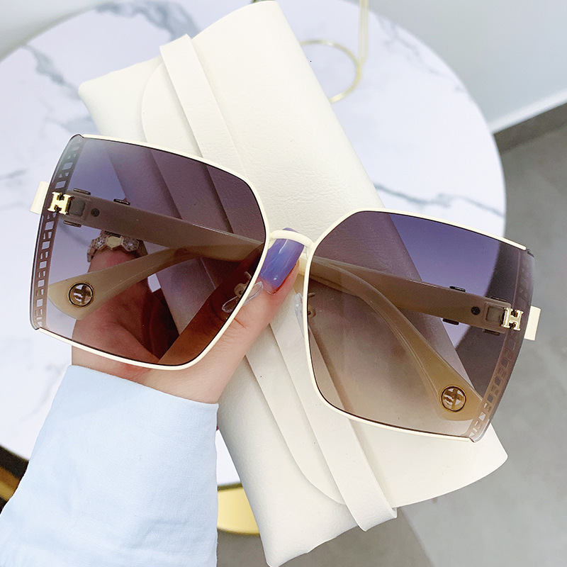 Luxury Brand Designer Sunglasses Sunglasses For Women, UV Protection, Large Frame, Summer, High-End, Internet Celebrity, New Style, Big Face, Slimming - view 3