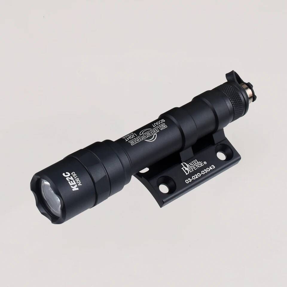 Tactical Surefire M300 M600 With DANIEL DEFENSE Offset Mount Base For Mlok Keymod 20mm Rail Hunting Flashlight White Light J260727 - view 4