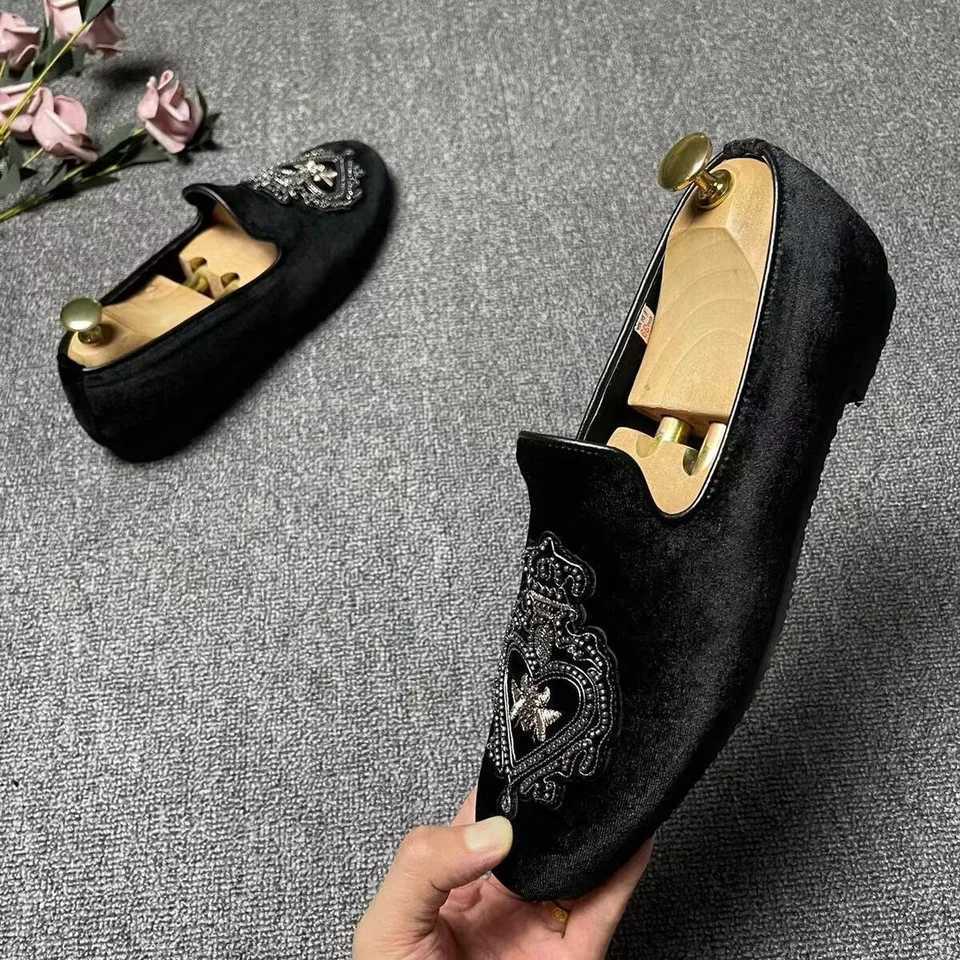 man shoes for wedding Embroidery loafers man luxury black shoes luxury designer tuxedo shoes business groom zapato formal hombre X260729 - view 7