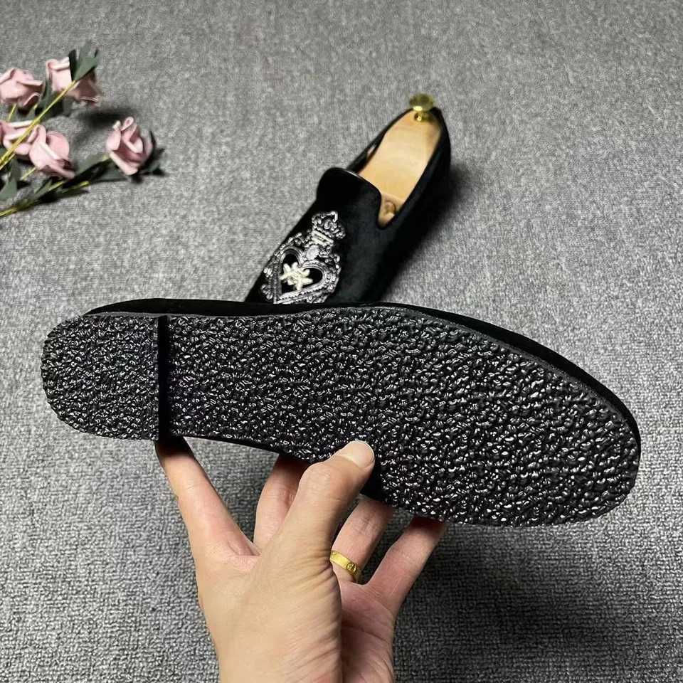 man shoes for wedding Embroidery loafers man luxury black shoes luxury designer tuxedo shoes business groom zapato formal hombre X260729 - view 6