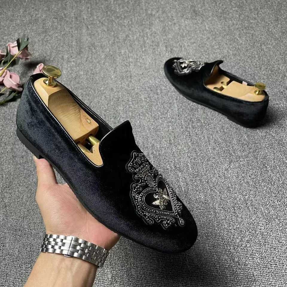 man shoes for wedding Embroidery loafers man luxury black shoes luxury designer tuxedo shoes business groom zapato formal hombre X260729 - view 5