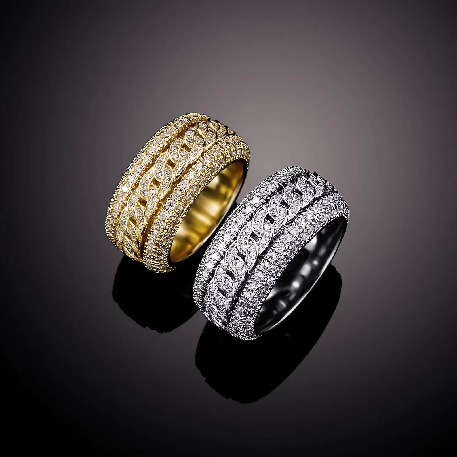 Anello Hip Hop Di Alta Moda Scintillanti Diamanti Moissanite Con PavÃ© Di Diama…