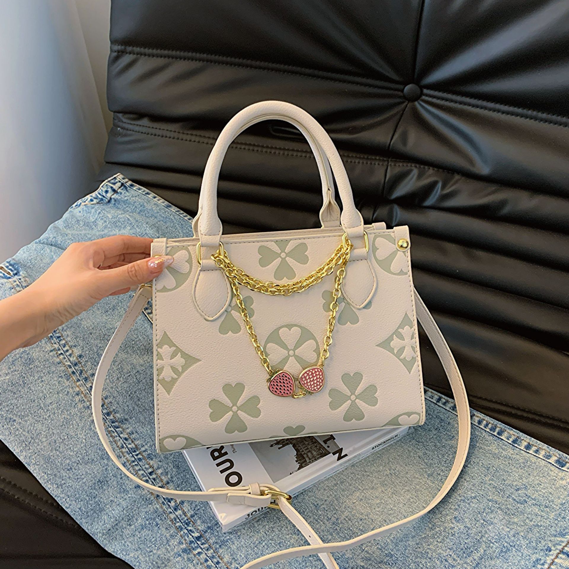 Free shipping Designer bag Women's Versatile Large Capacity Tote Bag with Shoulder Strap - Classic Plaid Design Lightweight