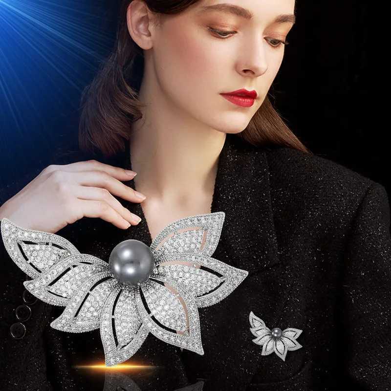 New design three-dimensional leaf brooch wholesale fashion creative suit coat accessories fashion versatile brooch Z260401