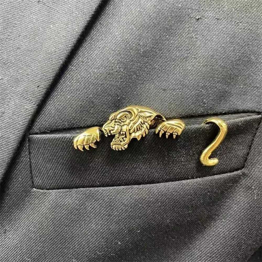 Exquisite Creative Crocodile Tiger Octopus Animal Brooches for Men Women Tradition Retro Gentleman Suit Coat Neckline Jewelry Z260401