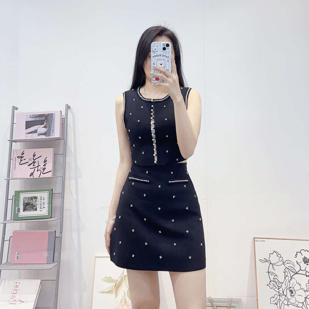 2026 Spring Fragrance Style Women's Designer Fashionable and Exquisite Beaded k30 Slimming Round Neck Sleeveless High Waist Skirt