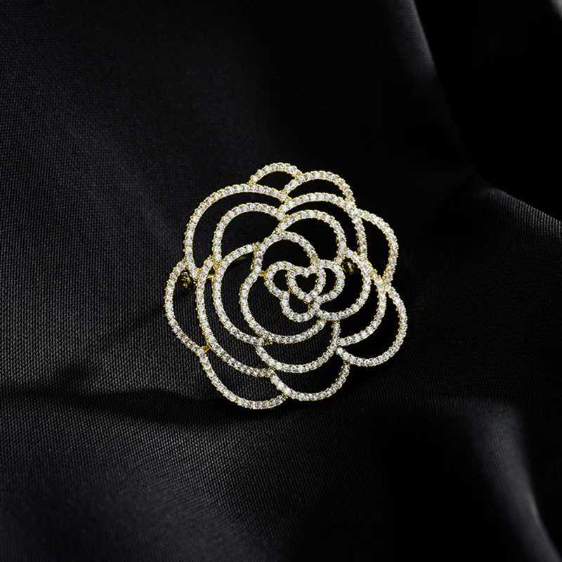womens camellia hollow brooch trendy luxury exquisite accessory pins Z260401