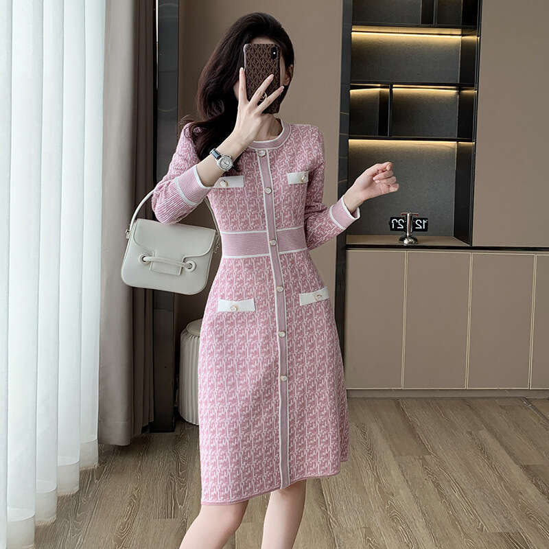 Autumn and winter women's clothing k30 fashion designer trend new high-end small fragrance style long sleeved A-line knitted women's clothin