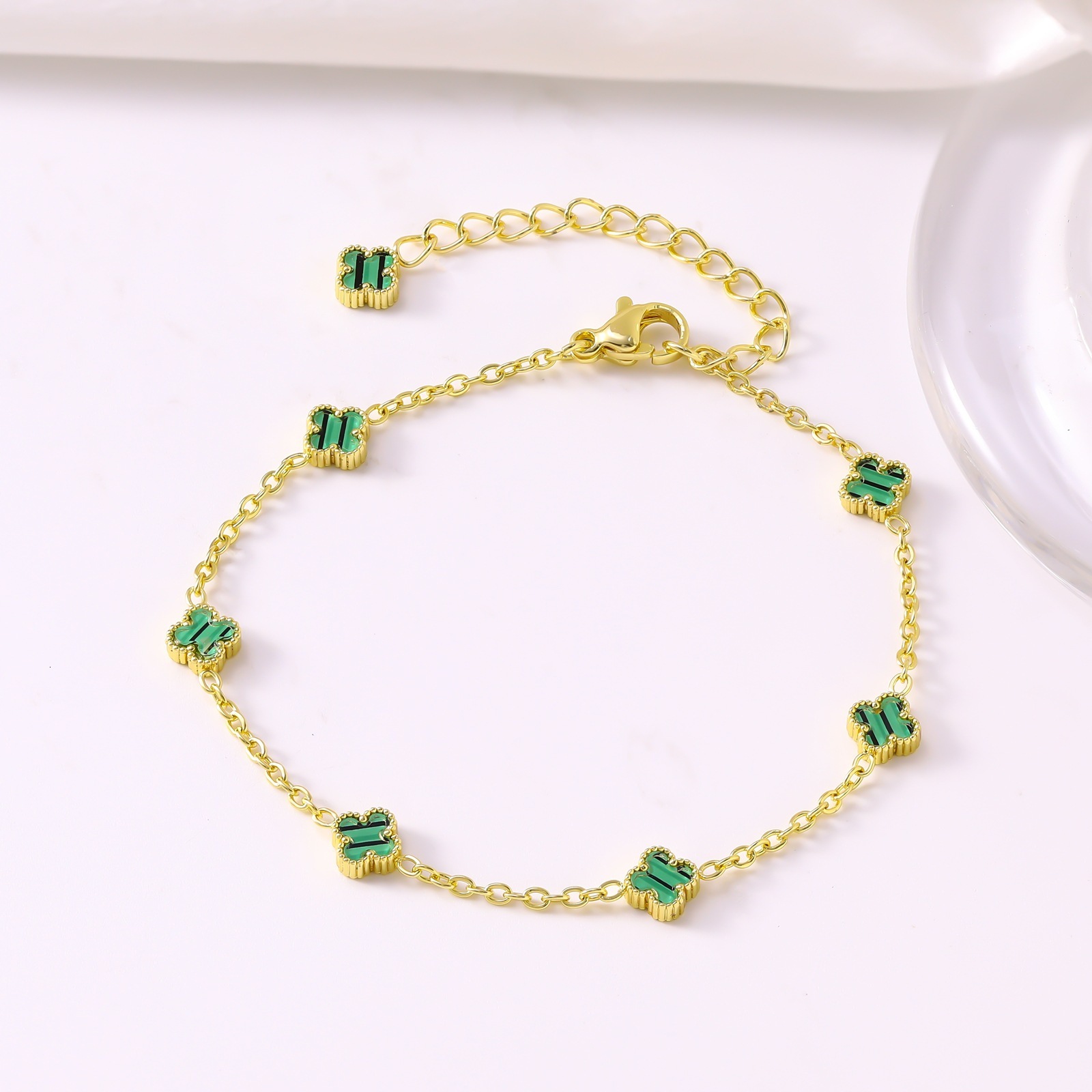 Lucky Four-leaf Clover Bracelet - 18K Vacuum Electroplated - Fashionable For Ladies - Designer Jewelry - Luxurious And Elegant