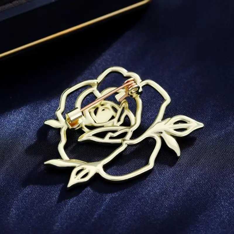 1pc Korean Simple Hollowed Out Rose Brooch For Women Men Unisex Corsage Pin Temperament Suit Coat Party Accessories Gift Z260401