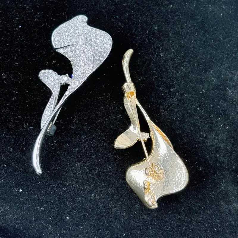 Fashion Exquisite Shiny Rhinestone Tulip Brooches For Women Clothing Coat Jewelry Accessries Gift Z260401