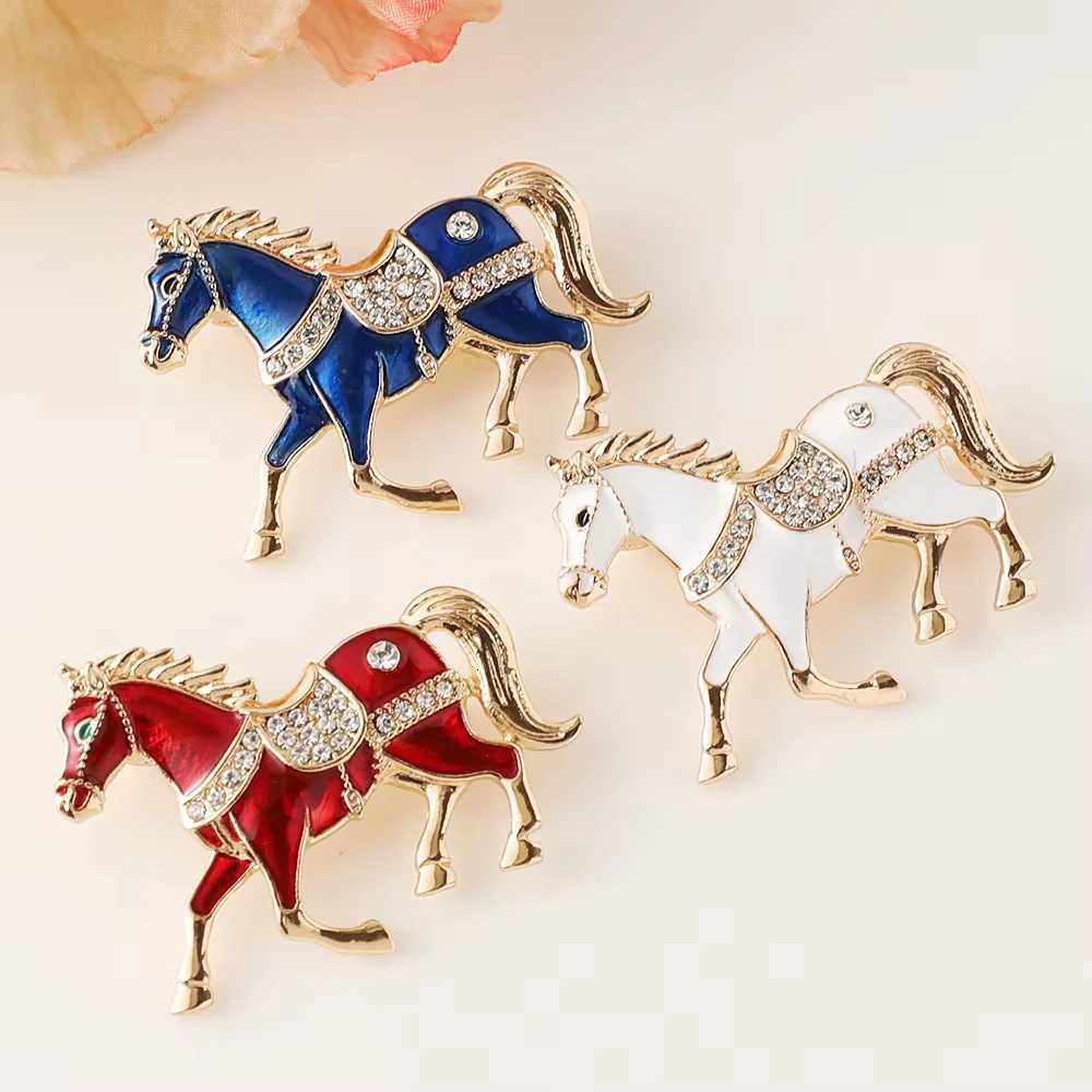 FTCY Luxury Horse Brooches for Women Enamel Rhinestone Animal Pins Womens New Year Party Gifts Jewelry Accessories Z260401