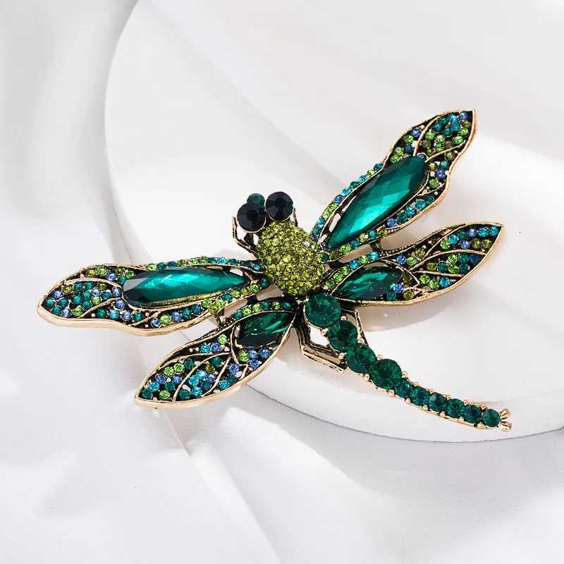 Women Men Luxury Full Crystal Dragonfly Brooches Big Rhinestone Trendy Badges Insect Vintage Jewelry Suit Clothing Pins Z260401