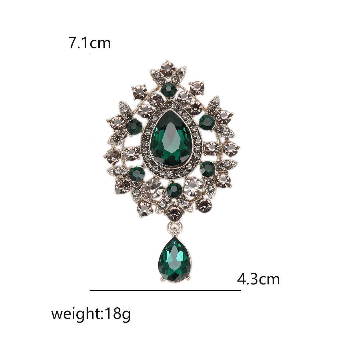 Rhinestone Snowflake Pins for Women Unisex Shiny Glass Flower Brooches Event Party Backpack Decoration Clothes Accessories Z260401
