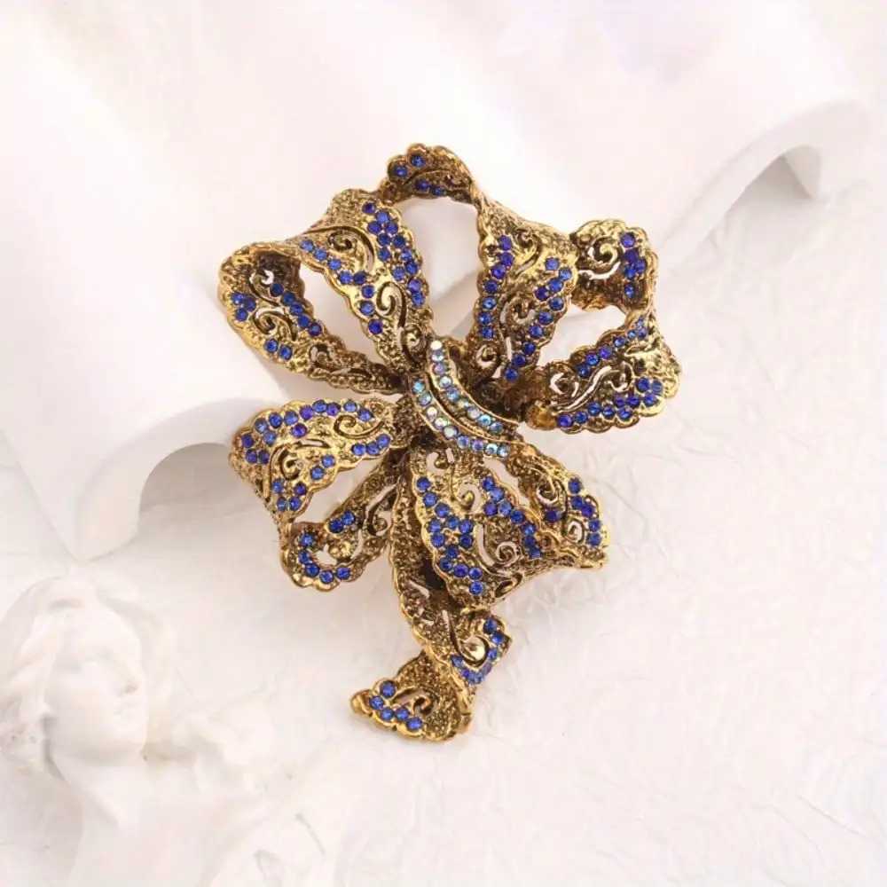 Vintage Bow Brooch for Women Elegant Enamel Pin with Crystal Rhinestones Royal Style Jewelry Gift for Coat Dress Decoration Z260401