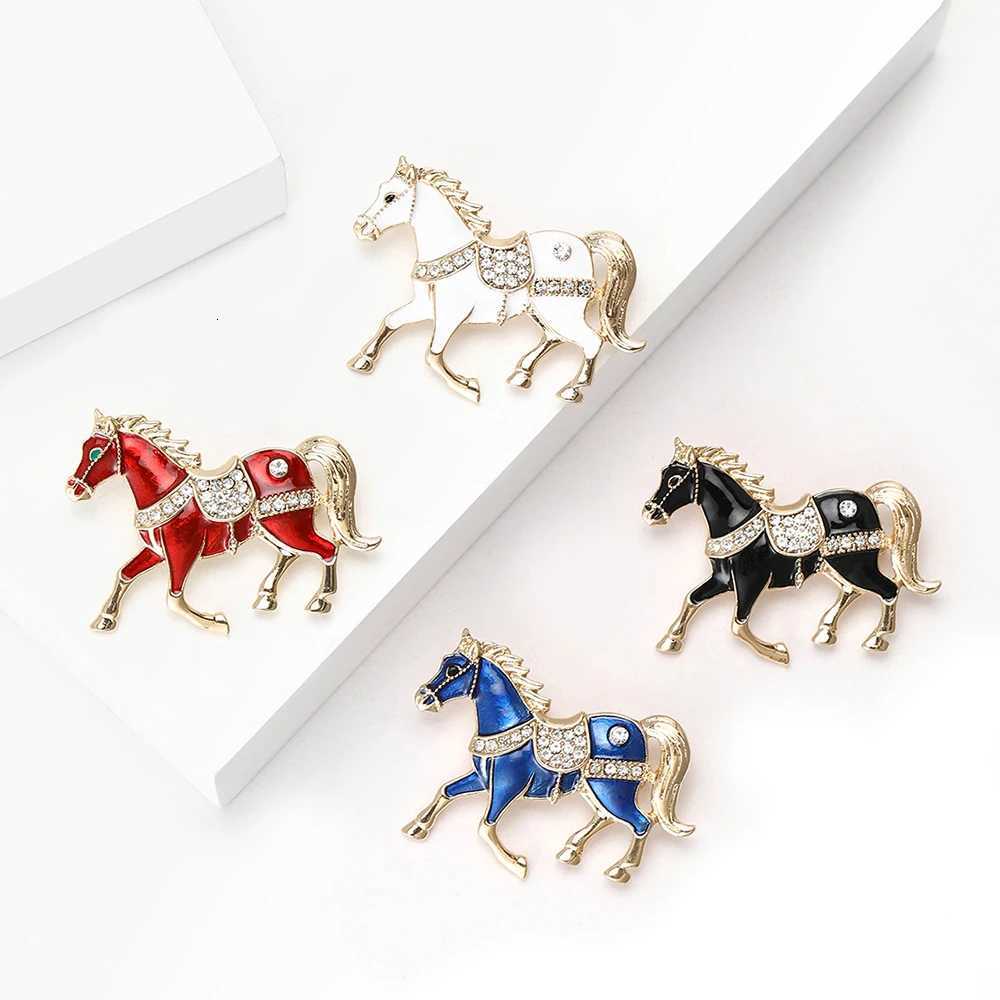 FTCY Luxury Horse Brooches for Women Enamel Rhinestone Animal Pins Womens New Year Party Gifts Jewelry Accessories Z260401