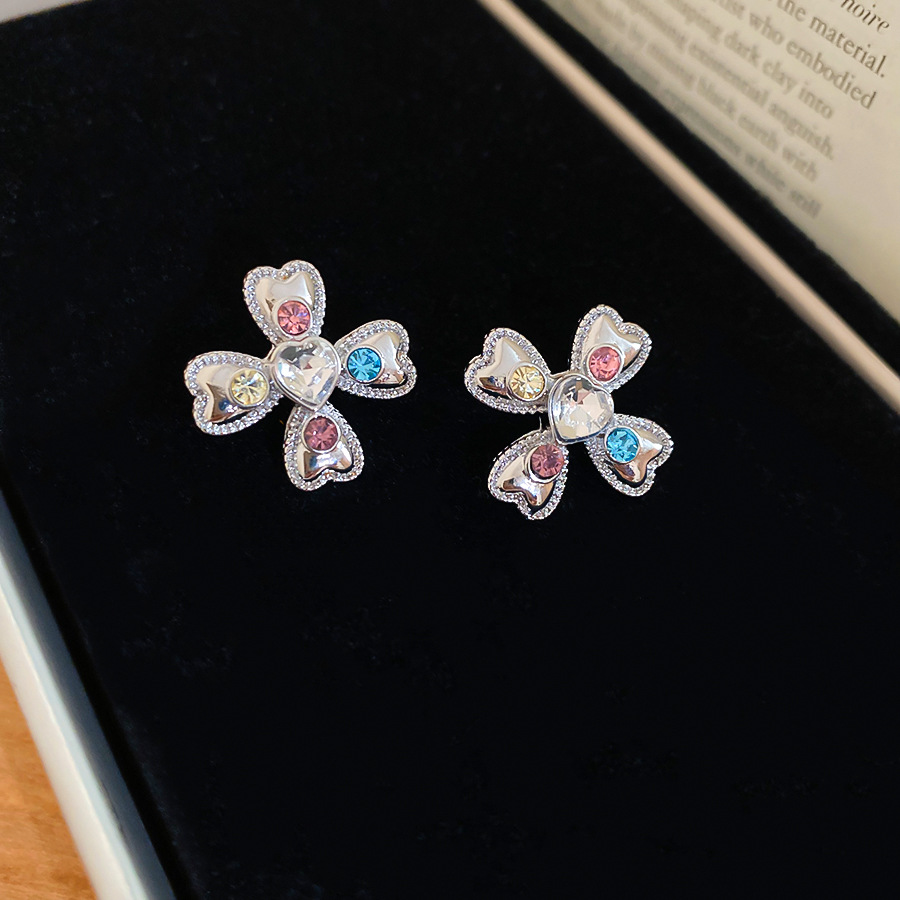 Sweet cool ins-style zirconia cross flower bracelet and earrings light luxury high-end jewelry set, niche stylish accessories - view 7
