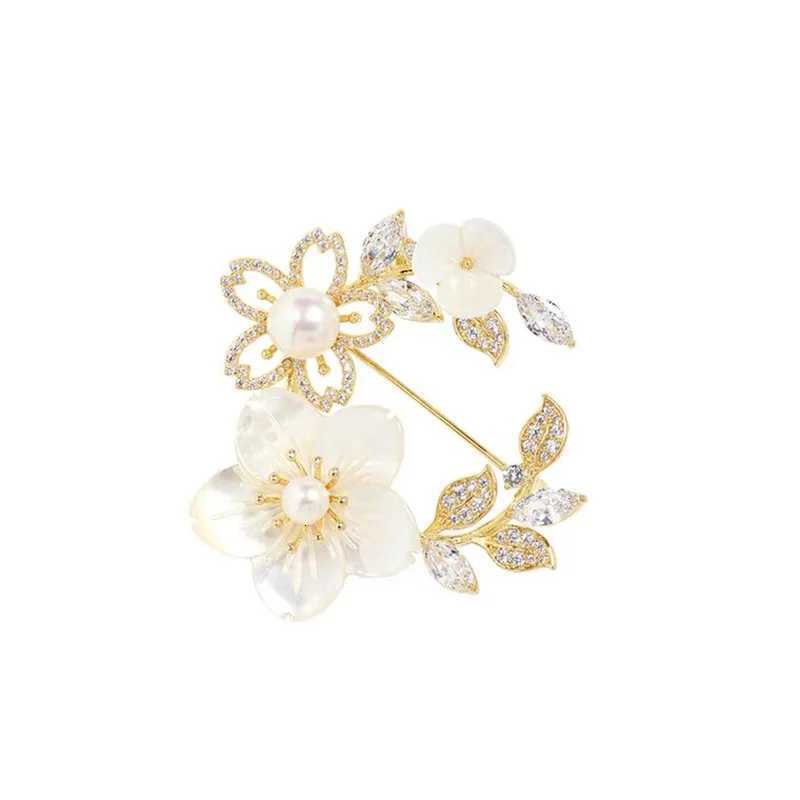 Women Girls Flower Wreath Pearl Crystal Brooches Vintage Fashion Shell Elegant Badges Jewelry Lady Wedding Banquet Pins Brooch Z260401
