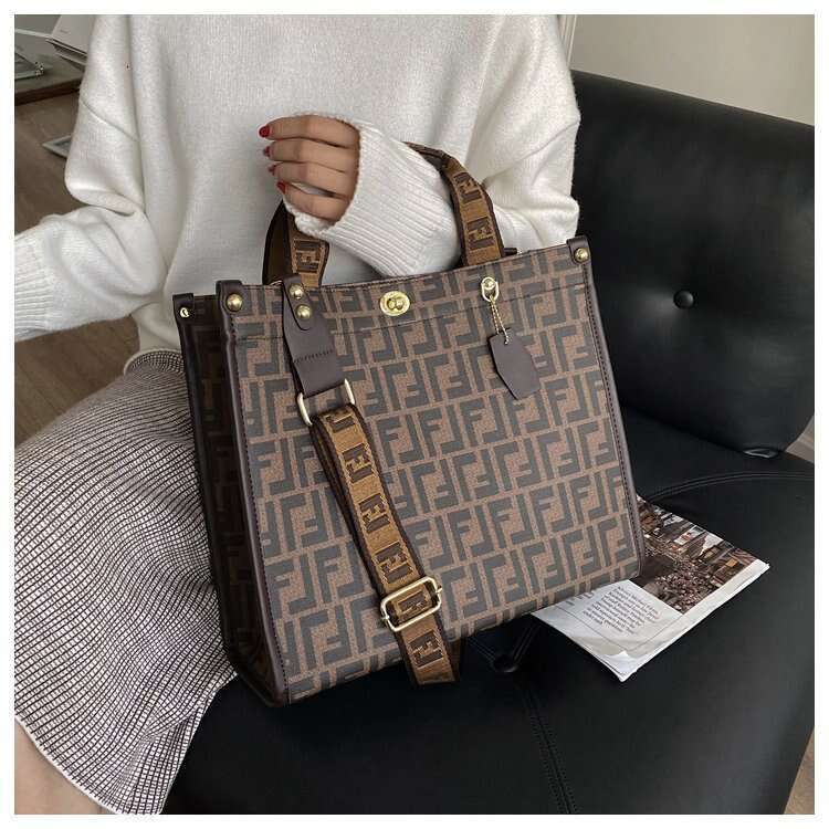 Women's handbags, new autumn winter large-capacity tote foreign trade wholesale shoulder bags, simple and versatile