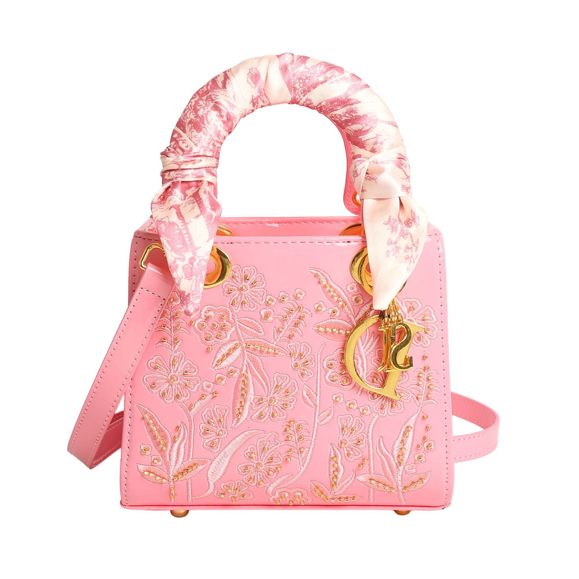 2026 summer new light luxury casual fashion designer handbag temperament classic letter cross body bag for women