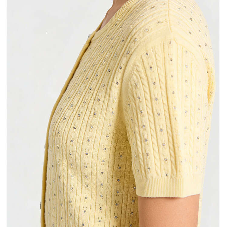 2026 summer new women's clothing retro style rhinestone twist knit round neck short sleeved k30 knitted cardigan