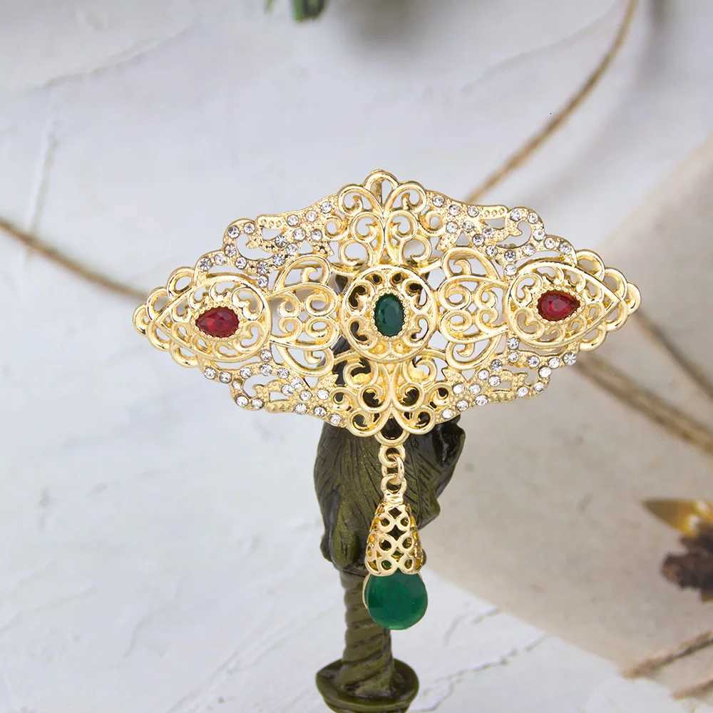 Sunspicems Gold Color Moroccan Caftan Brooch Pins For Women Arabic Bridal Jewelry Hollow Paisley Pattern Crystal Pendant Z260401