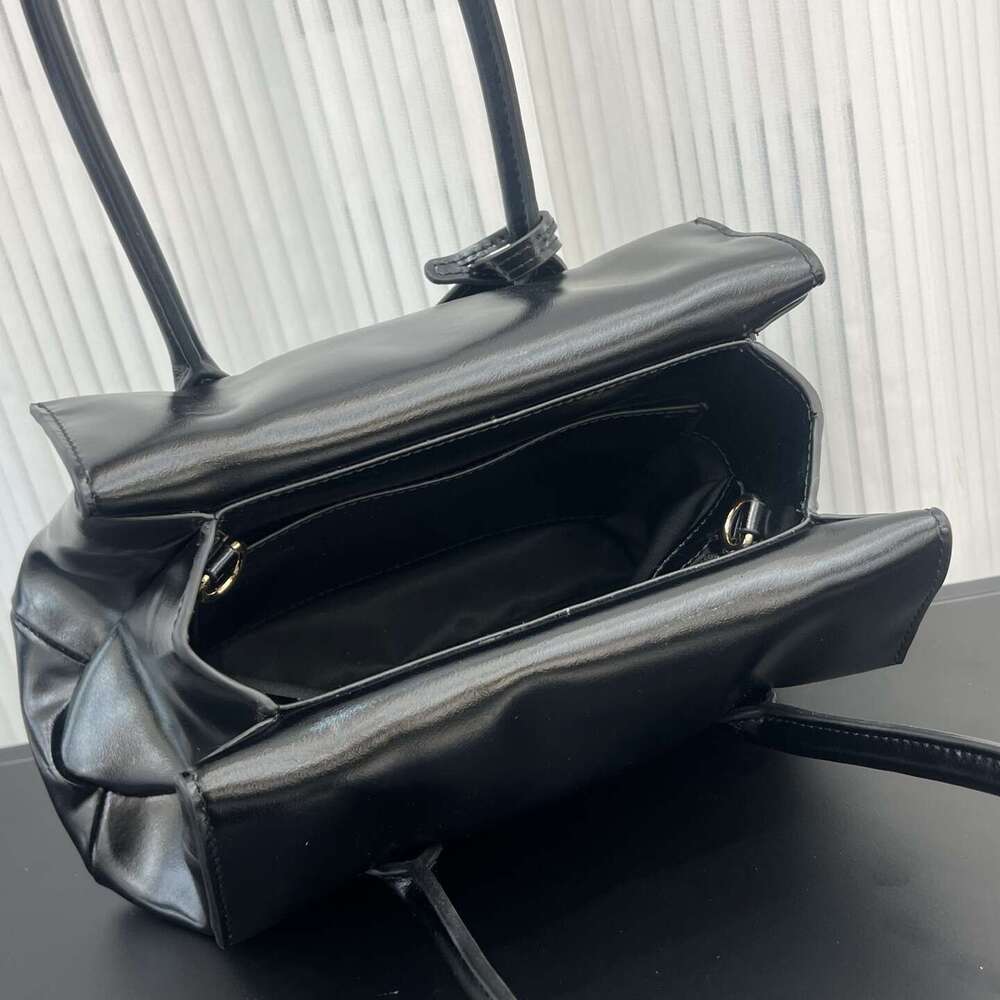 Vintage Retro Women's Genuine Leather Handbag, 2026 New Arrival Large Capacity Daily Commute Bag, Fashion Shoulder Crossbody Bag, Factory Wholesa