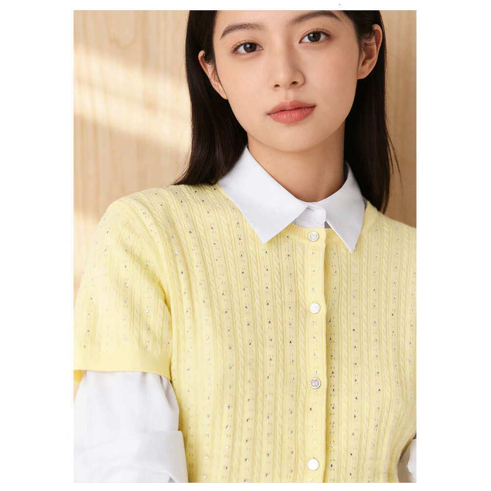 2026 summer new women's clothing retro style rhinestone twist knit round neck short sleeved k30 knitted cardigan