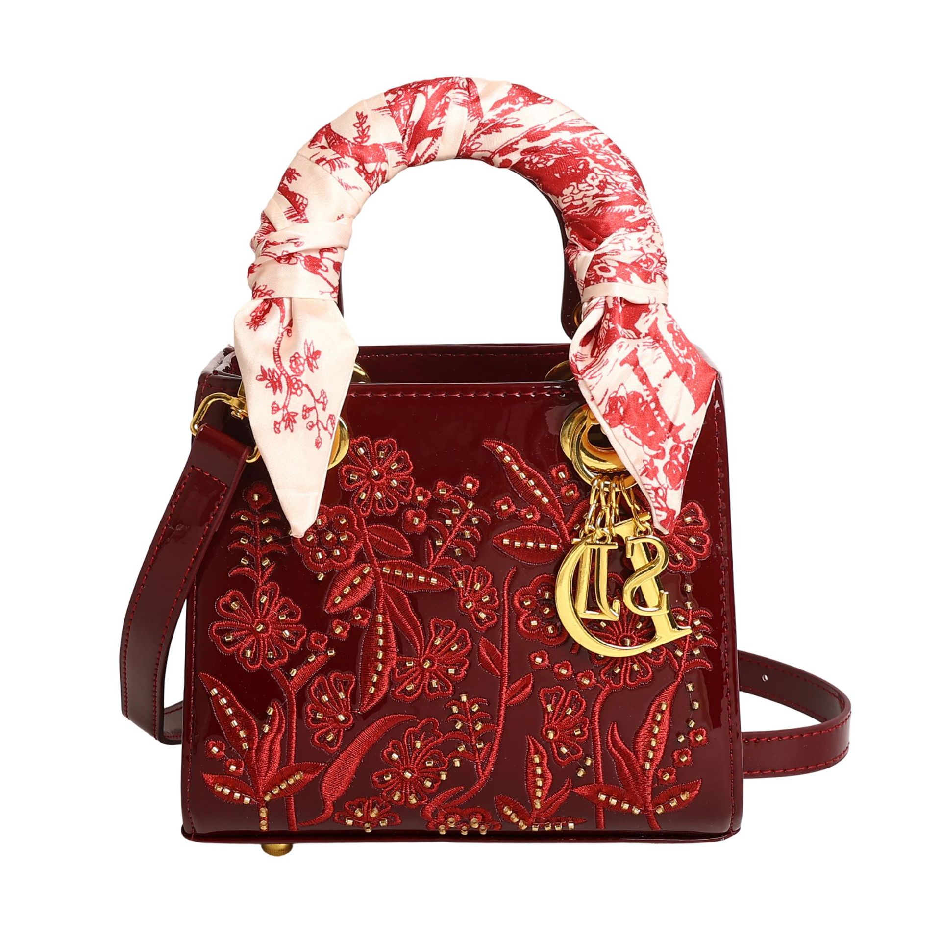 2026 summer new light luxury casual fashion designer handbag temperament classic letter cross body bag for women
