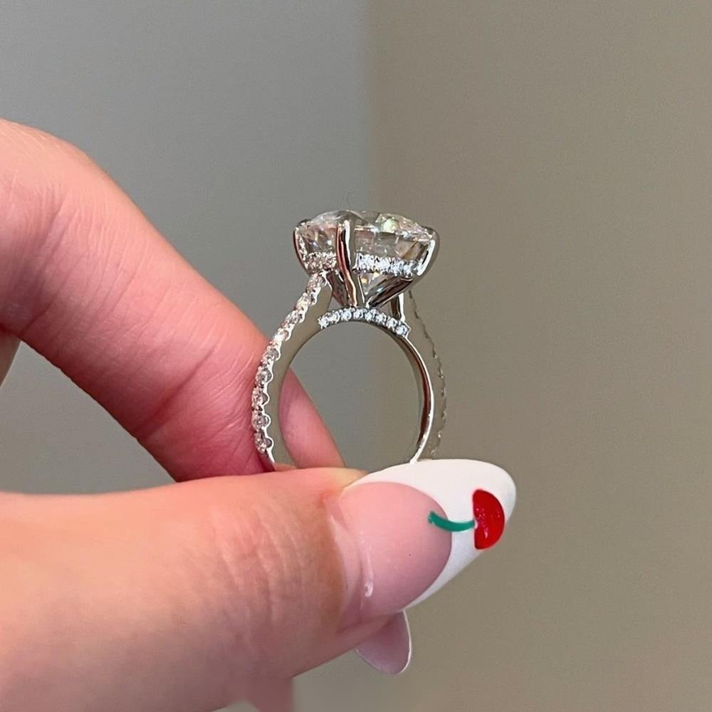 Luxurious 4 CT Round Diamond Ring 14K Solid White Gold 4 Prongs Moissanite Wedding Engagement Rings Jewelry Women