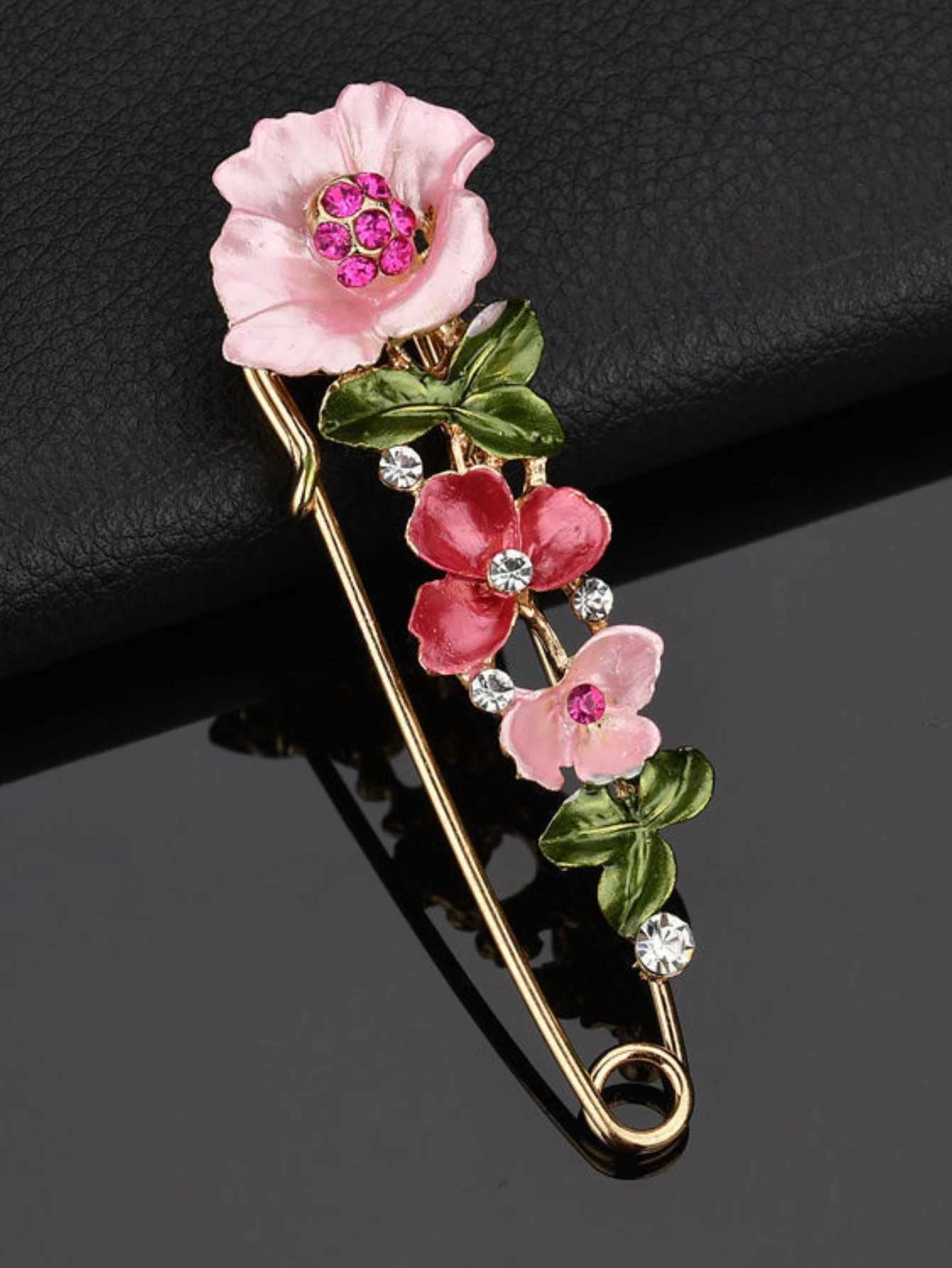 Sweet Flower Shape Brooch Pin Inlaid Shiny Rhinestones All-match Versatile Corsage Accessories Z260401