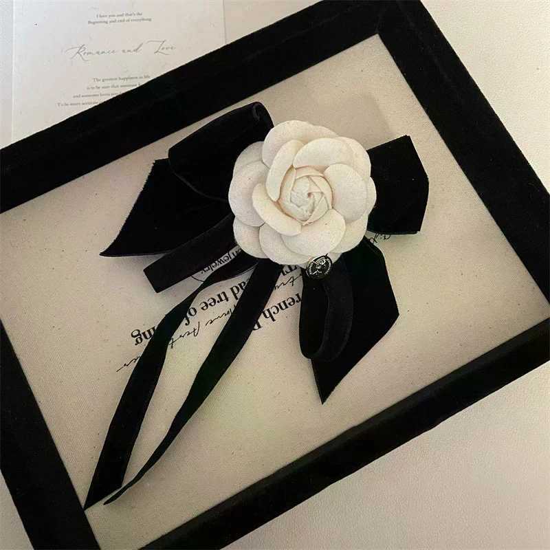 1pcs Small Fragrant Elegant Rose Flower Black Bow Tie Brooch Ribbon Accessories Z260401