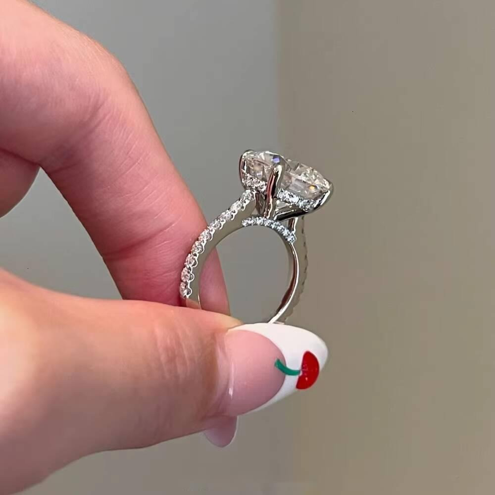 Luxurious 4 CT Round Diamond Ring 14K Solid White Gold 4 Prongs Moissanite Wedding Engagement Rings Jewelry Women