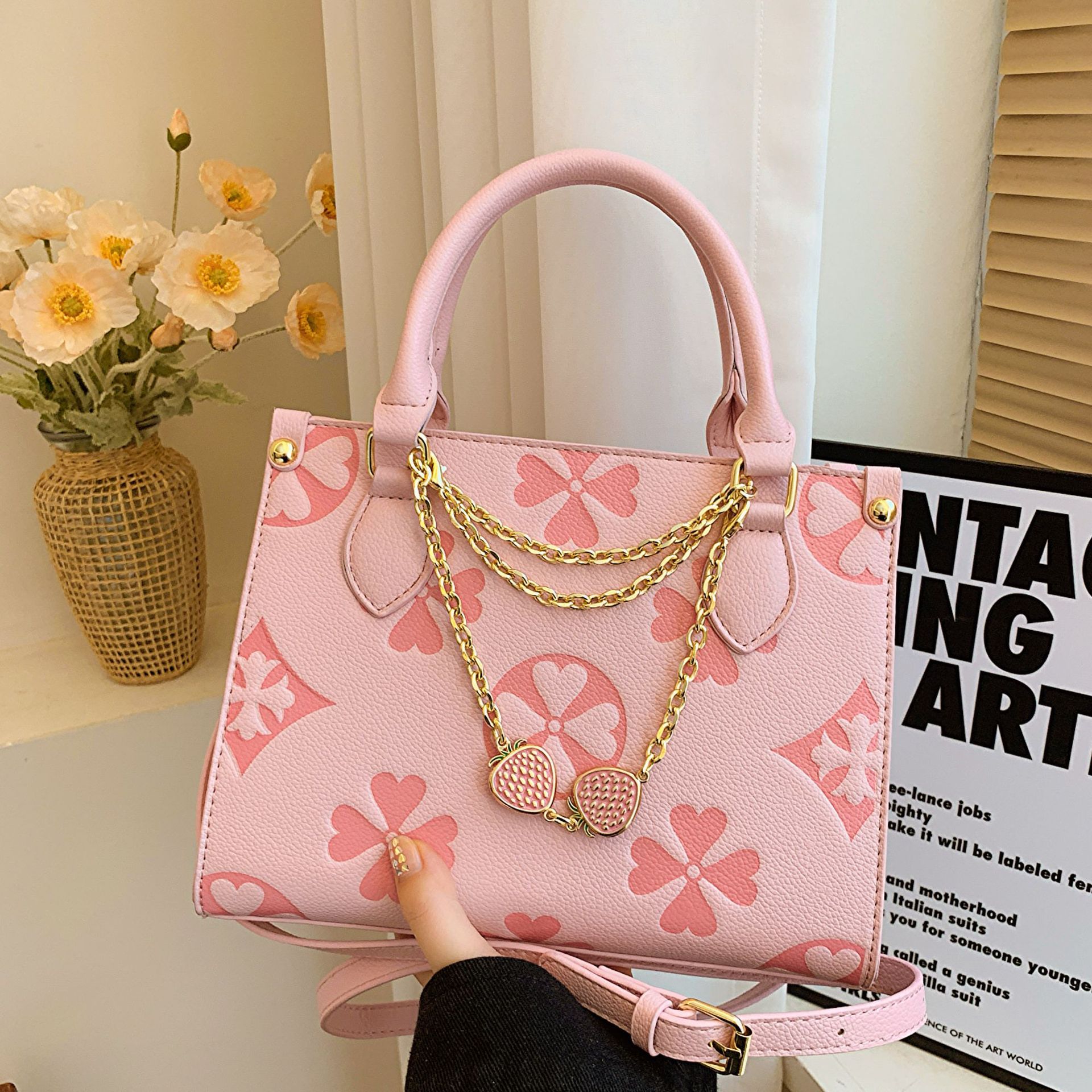Free shipping Designer bag Women's Versatile Large Capacity Tote Bag with Shoulder Strap - Classic Plaid Design Lightweight
