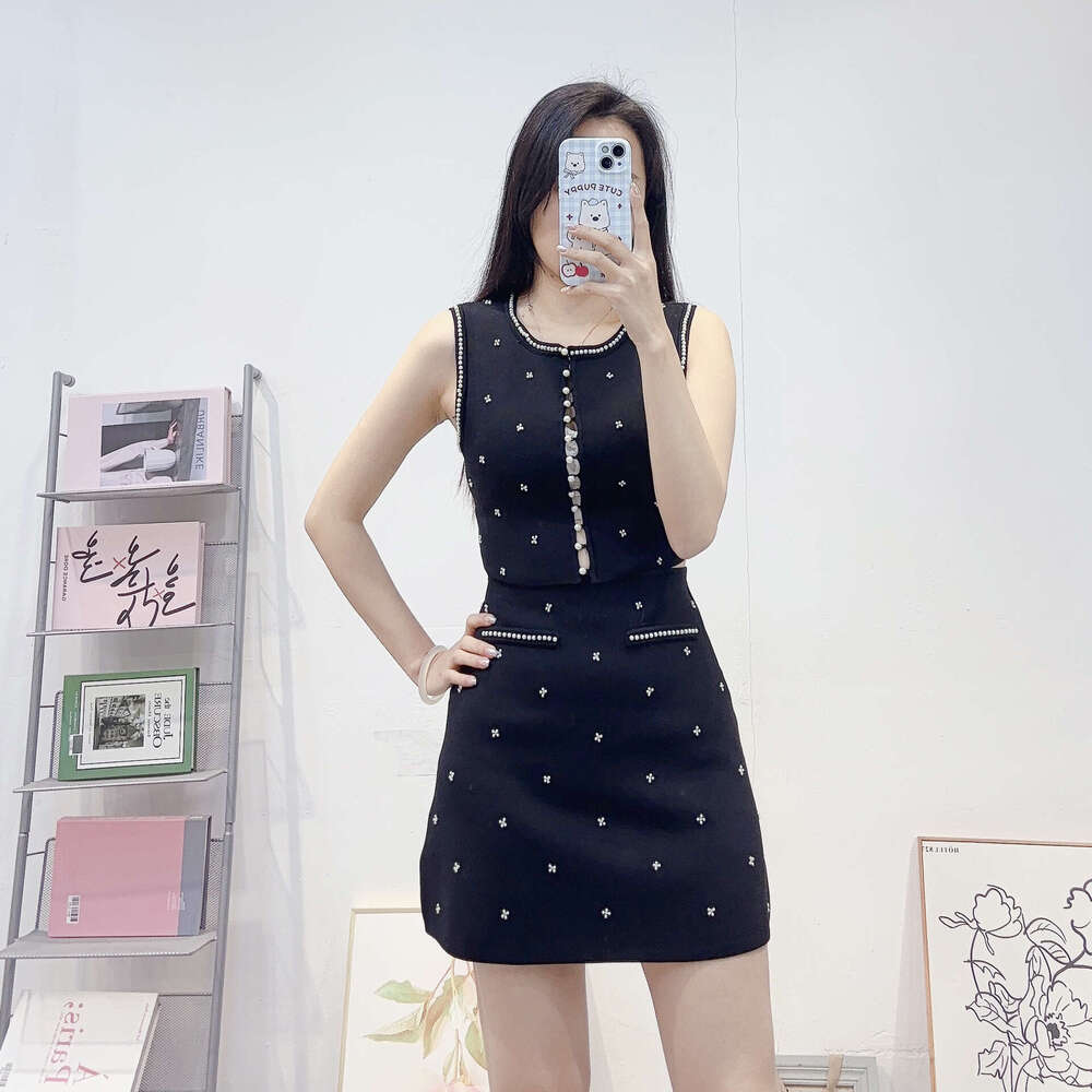 2026 Spring Fragrance Style Women's Designer Fashionable and Exquisite Beaded k30 Slimming Round Neck Sleeveless High Waist Skirt