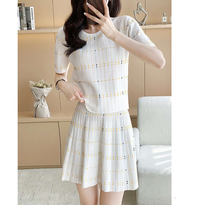 Designer Fashion Casual Women's Small Fragrant Sleeves k30 Ice Silk French Elegant Short Skirt A-line Knitted Dress