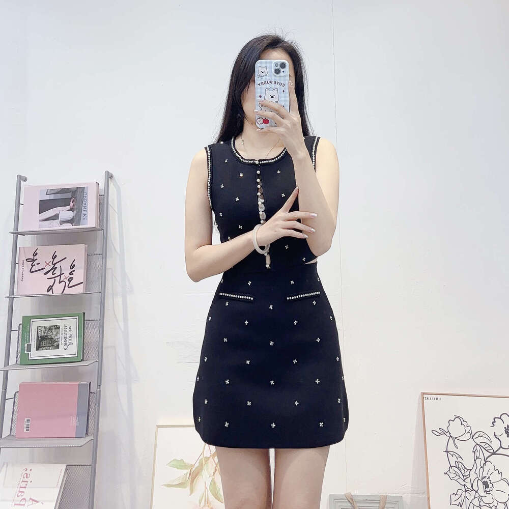 2026 Spring Fragrance Style Women's Designer Fashionable and Exquisite Beaded k30 Slimming Round Neck Sleeveless High Waist Skirt