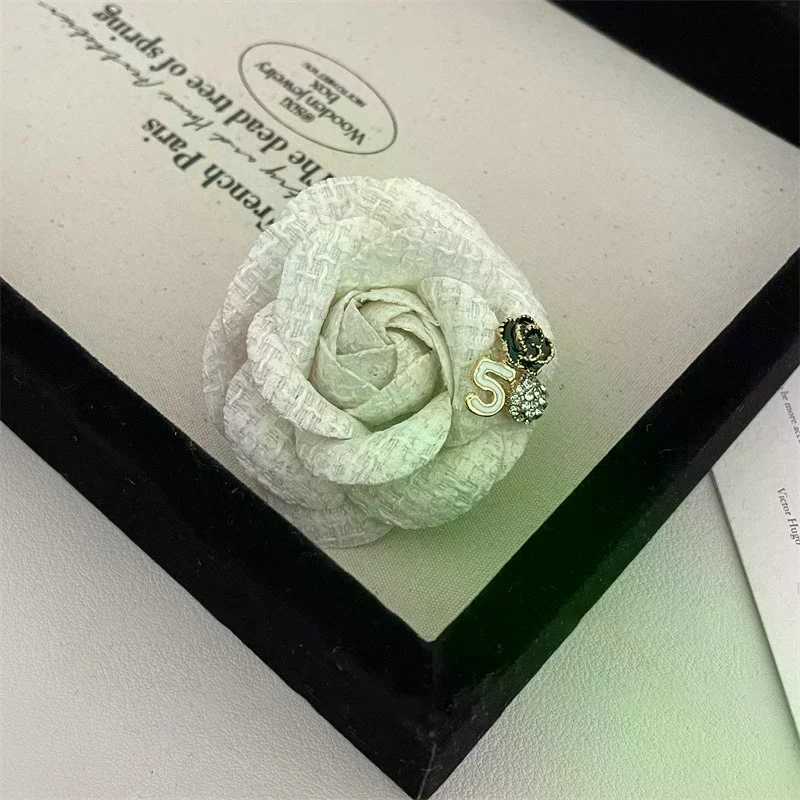 1pcs Small Fragrant Elegant Rose Flower Black Bow Tie Brooch Ribbon Accessories Z260401