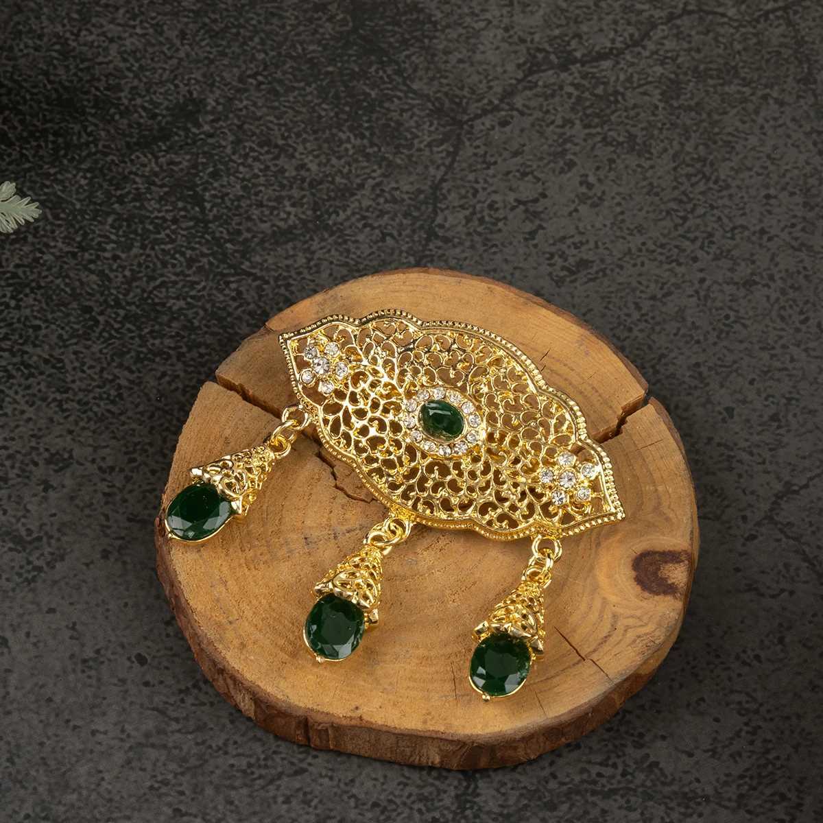 The Metal Hollow-Carved Round Small Pendant Features An Opulent Exquisite Design And Is A Luxurious Moroccan Brides Brooch Z260401